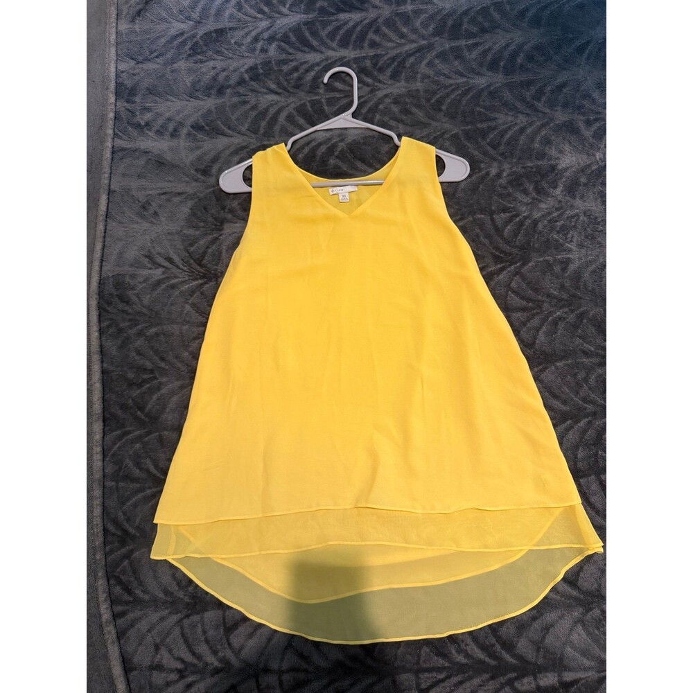 Women’s sleeveless top